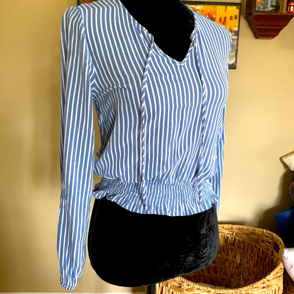 Cute “SO brand” stripe shirt